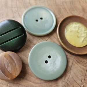 MIDCENTURY Green Vintage Button Set - Classic Very Old